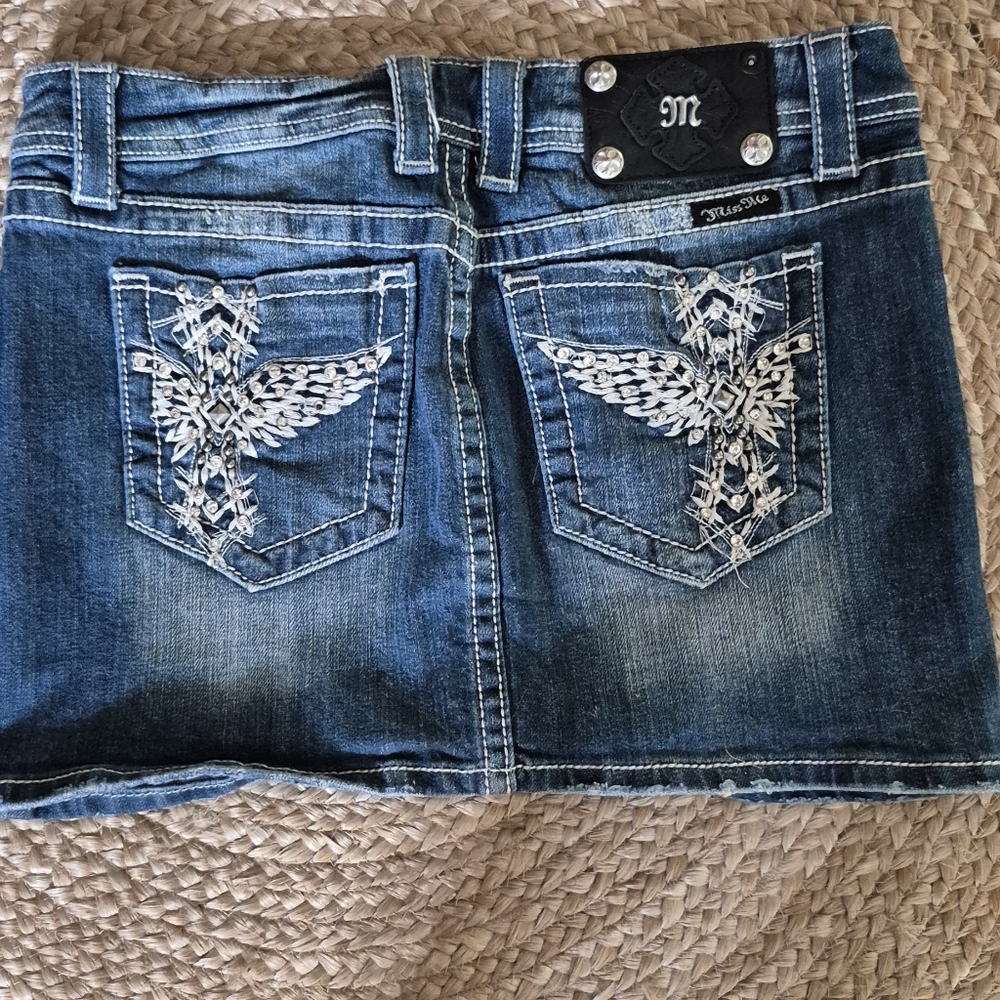 Miss Me Blue Denim Skirt with Silver Embroidery Sz.28